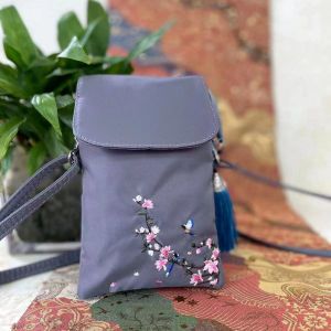 Handmade High Quality Embroidered Ethnic Style Vertical Mobile Phone Bag Mini Crossbody Bag New 2024 Fashion Ladies Handbag