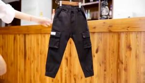 กางเกงเด็กชาย 8-9 ปริมาณ กางเกงเด็กชาย กระเป๋าข้าง ทรงหลวม กระเป๋าข้างชาย ขนาดเล็ก ผ้าฝ้ายแท้ ราคาโรงงาน