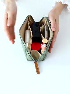 Women‘s Makeup Bag Cosmetic Bag Multifunctional Makeup Pouch Storage Bag Makeup Storage Cosmetic Lipstick Pouch For Travel And Business Trips