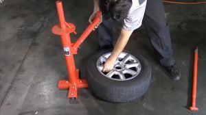 Car Vacuum Tire Changer: Simple Tire Changing Machine Tires Dismantling Machine Remove Install Repair