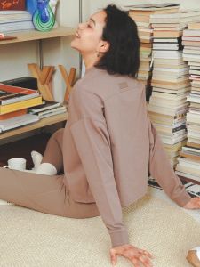 KoniKoni ผู้หญิง สไตล์สปอร์ต เสื้อยืดเฮฟวี่เวทถักแขนยาว หลวม ระบายอากาศได้ดี ผ้าฝ้าย ชุดชั้นในกลางแจ้งคอกลมสบาย