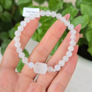 Q1977 Vòng Mặt Trăng Moonstone 6li mix lu thống Thạch Anh Trắng thể băng cho Kim và Thuỷ - Phong Thuỷ TUDO P