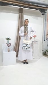 Tas Tote Bag Resleting Kuliah Wanita Bahan Kanvas Motif & Custom Sablon