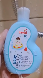 Bambi Baby Milk Bath Sabun Cair Mandi Bayi dengan Licorice Chamomile
