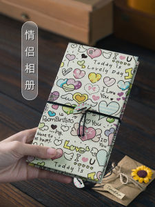 Album เรืองรื่นสำหรับคู่รัก DIY กระดาษหนัง กระดาษทรายพับได้ บันทึกภาพถ่ายพร้อมรับรองของขวัญ