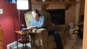 Modern coffee table floor lamp | Solid wood base floor lamp 3 adjustable color temperature 9W energy-saving LED used for full scene lighting in bedrooms/living rooms. Rotating and adjustable design.