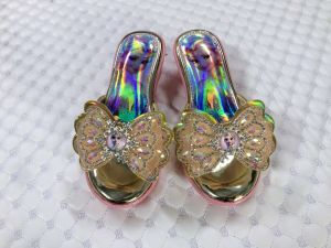 Dép Dạ Elsa Quang Bảy Màu Cho Bé Gái