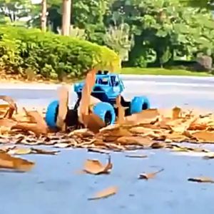 DOUBLE GREAT MAINAN JEEP REMOTE RC TRUCK MONSTER CRAWLER BIGFOOT CLIMBING XCROSS