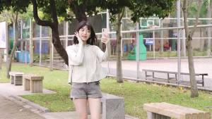 Selfie Stick Portable Travel Tripod With Remote Control Attractive Phone Tripod With Cartoon Cat Design For Videos