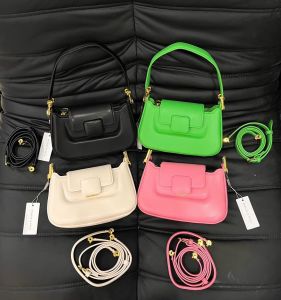 [CHUẨN HÃNG] Túi nữ quai cầm mẫu mới nhất đi tiệc đi chơi đều sang chất da trơn mịn (Size 23)