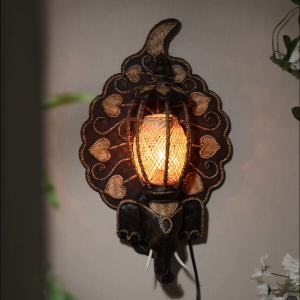 โคมผนังไม้โทรมร้อน สไตล์ไทย ตราช้าง สำหรับร้านบาร์ โรงแรม บันได ทางเดิน (ของตกแต่งสวยงาม)