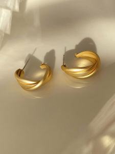 925 Silver Needle Quality Gold Earrings Fashionable Metal Matte Finish Korean Style Geometric Design for Women out