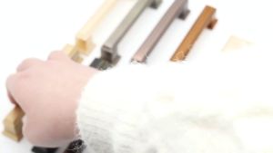 Handle Laci Gold dan Tarikan Laci Minimalis: Aksesoris Lemari Kualitas Tinggi