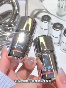 ของแท้พร้อมส่งในไทยAZTK บลัชออนเนื้อลิควิด  แมตต์ธรรมชาติ เพิ่มความเปล่งปลั่งให้กับผิวด้วยบลัช