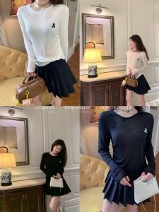 เสื้อยืดแขนยาวผ้าขนสัตว์เนื้อบาง WinksBoutique ทรงสลิมฟิต ปกกลม ฤดูใบไม้ร่วง เสื้อผ้าทำงาน เสื้อผ้าทำงาน แฟชั่นลำลอง