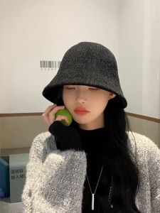 หมวกแฟชั่นผู้หญิง ปีกแคบ สไตล์วินเทจ ผ้าลูกฟูก สีพื้น พร้อมส่ง รอบหัว 56-58 cm