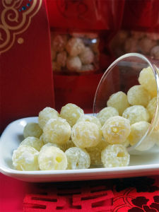 Traditional Chinese New Year Snack Sugar Lilies Lotus Roots Marriage Celebration Carrots Coconut Cornets Sweetened Fruit Strips