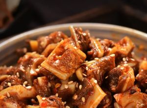 Cold Pork Crispy Bone Triangular Bone Spicy Cartilage Open Bag Instant 100g 猪脆骨