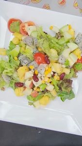 น้ำสลัดครีม น้ำสลัด น้ำสลัดครีมเข้มข้น สลัด สลัดครีม F&G แบบถุง ตรา เฟรชแอนด์กรีน ขนาด 500 กรัม สินค้าพร้อมส่งจากโรงงาน