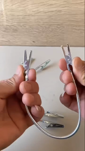 บแสดงฉลากโปสการ์ดมัลติฟังก์ชั่นหัวคู่แบบพกพา การ์ดที่โค้งงอได้แบบยืดหยุ่นรูปถ่ายบันทึกคงที่หนีบ