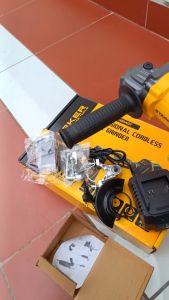 Máy mài góc dùng pin STARKER Đức SK-880AGT tặng pin dày 20 cell và bộ chà nhám rung hàng cho thợ