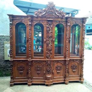 Almari pajangan shima ukir kayu jati