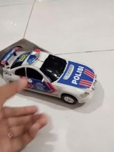 Terbaru Mainan Anak Cowok Mobil Polisi Indonesia 66 21026P | Mainan Edukasi Anak Menggunakan Baterai 2pcs BIsa Nyala Dan Ada Lampu | Mainan Anak Mobil Polisi Bisa Berjalan Turn Back Crime Patroli Polisi