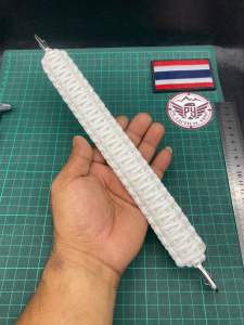 สายอเนกประสงค์ ถักเชือก paracord 4mm.ใช้เกี่ยวอุปกรณ์ต่างๆเช่นกระเป๋า ความยาว30cm กว้าง3cm.หนา1.3cm.