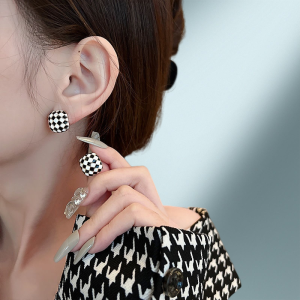 Black and White Checkerboard Plaid Stud Earrings for Women 2023 New Arrival Gingham Silver Pin Earrings Simple Graceful All-Match Ear Jewelry