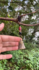 Móc khóa chuông nhỏ trang trí mang lại may mắn bình an