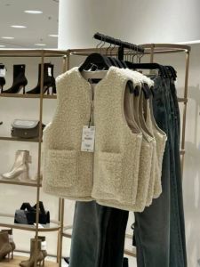 Autumn Winter New Womens Vest Pockets Decorated Artificial Fur Effect Lambs Wool Short Jacket 3046845 V-neck Zipper Closure Solid Color Polyester Fiber