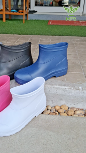 พร้อมส่ง! รองเท้าบูท บูทเบา บูทสั้น สูง 6 นิ้ว สวมใส่ง่าย นุ่ม ทำความสะอาดง่าย ทนทานต่อการใช้งาน รุ่น 888