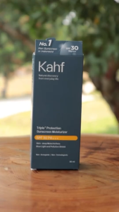 Kahf Moisturizer Triple+ Protection Sunscreen SPF 30 PA+++ 30ML - Sunscreen Perawatan Pria