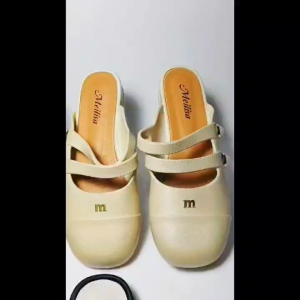 Sepatu Mules Flat Karet Kancing Mutiara Ban 2 LLS 389-L1 36-41