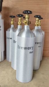 [Brewery Hub ฺBrand] ถัง Co2 คาร์บอนไดออกไซด์ เกลียวไทย CGA-320 (Premium grade) + ก๊าซ Co2 บริสุทธิ์ (HP) = 99.9% [Beverage Grade] วาล์วเปิดปิดเกลียวไทย ประเภท CGA320 มาตรฐาน ISO 7866-Gas Cylinder #ถังอลูมิเนียม 3.4L or 2.31 Kg #ถังอลูมิเนียม 5L or 3.4 Kg