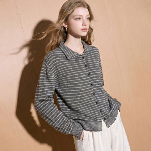 Laid-Back Vintage Gray and White Stripe Collar Knit Sweater