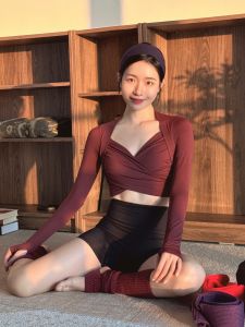 Ballet Sport Long Sleeve V-neck Yoga Top Red Atmosphere Fake Two-Piece Yeungsukhan Nylon Womens Fitness Clothing