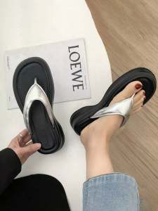 Summer Silver Thick Sole Flip Flops Womens Height-Increasing Slides Soft Anti-Slip Casual Platform Sandals