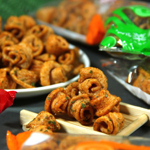 Chives Vegetable Roll Independent Small Package Mixed Flavor Puffed Snacks Casual Office Satisfy the Appetite Henan Specialty Snacks