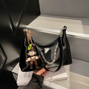 Silver Large Capacity Tote Bag Womens Commuter Crossbody Bag Luxury Sensation 2025 New Style Casual Shopping Bag Shape
