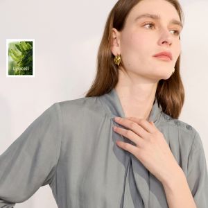 3COLOUR·S | Collarless Pullover Blouse Lyocell