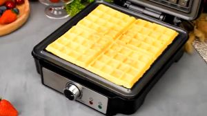 750W /1500W Non Stick Waffle Maker Non-Stick Electric Breakfast Machine Temperature Adjustable