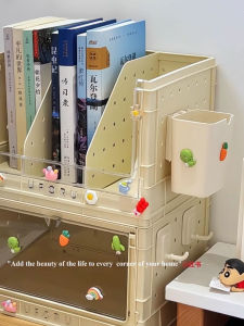 ชั้นวางของแบบตั้งบนโต๊ะทำงานแบบมีช่องรูพร้อมช่องเก็บของแบบมีลิฟต์สำหรับจัดระเบียบของเล่นสำหรับนักเรียนและสำนักงาน