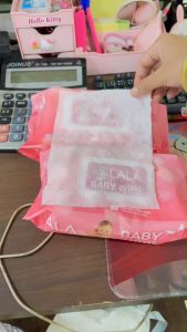 ทิชชู่เปียกห่อใหญ่ Lala Baby wipes 1ห่อ 80 แผ่น กระดาษทิชชู่เปียกทำความสะอาด