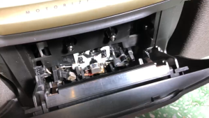 Đài cassette cũ Philips AZ2415 còn hát tốt