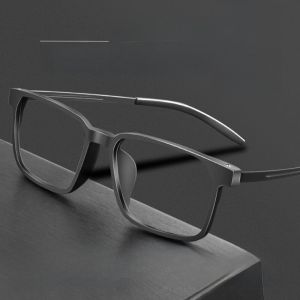 High-End Titanium Frame Anti-Blue Light Reading Glasses Men and Women HD Ultra-Light Radiation-Proof Plaid Middle-Aged and Elderly Presbyopic Glasses Light and Thin