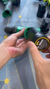 แบตเตอรี่ Li-ion 12V 6000mAh สำหรับเครื่องตัดหญ้าและอุปกรณ์ไฟฟ้า แบตเตอรี่แท้จากเยอรมนี