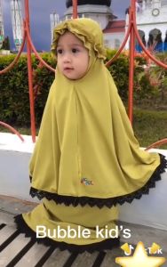 Mukena Bayi Muslim & Perlengkapan Sholat Anak: Fashion Muslim Balita Ruffle Free Kantong Godie Bag