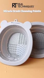 Dụng Cụ Vệ Sinh Cọ Trang Điểm RT REAL TECHNIQUES SILICONE BRUSH CLEANING BOWL – Hình Gấu Siêu Cute Màu Xám