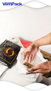 Kantong Kresek Ukuran 24 Warna Putih Hitam Merah Transparan Duo 100 Lembar